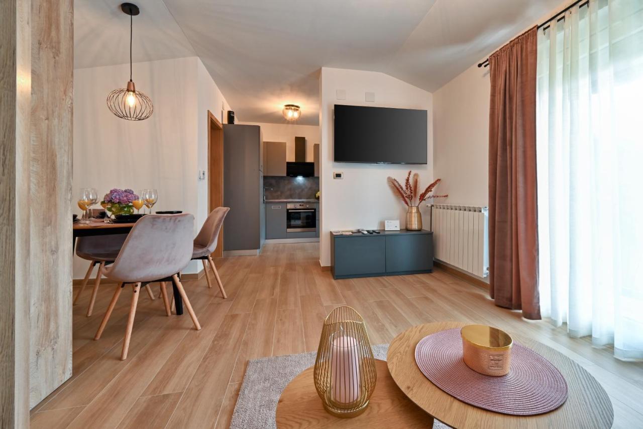 Tonka Studio Apartman Lägenhet Križevci Exteriör bild